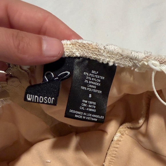 Windsor Cream Lace Dress - Picture 2 of 5